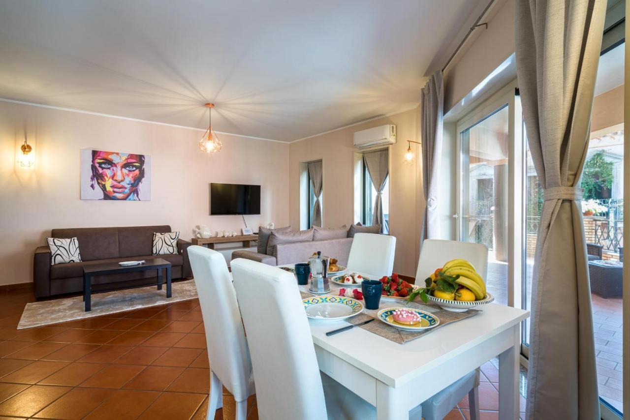 Loft Angolo Sul Mare Letojanni Exterior photo
