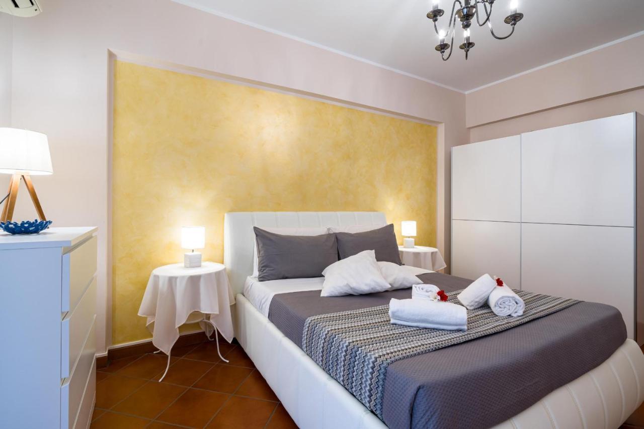 Loft Angolo Sul Mare Letojanni Exterior photo